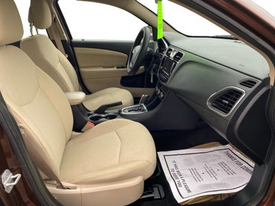 2012 Chrysler 200 Touring