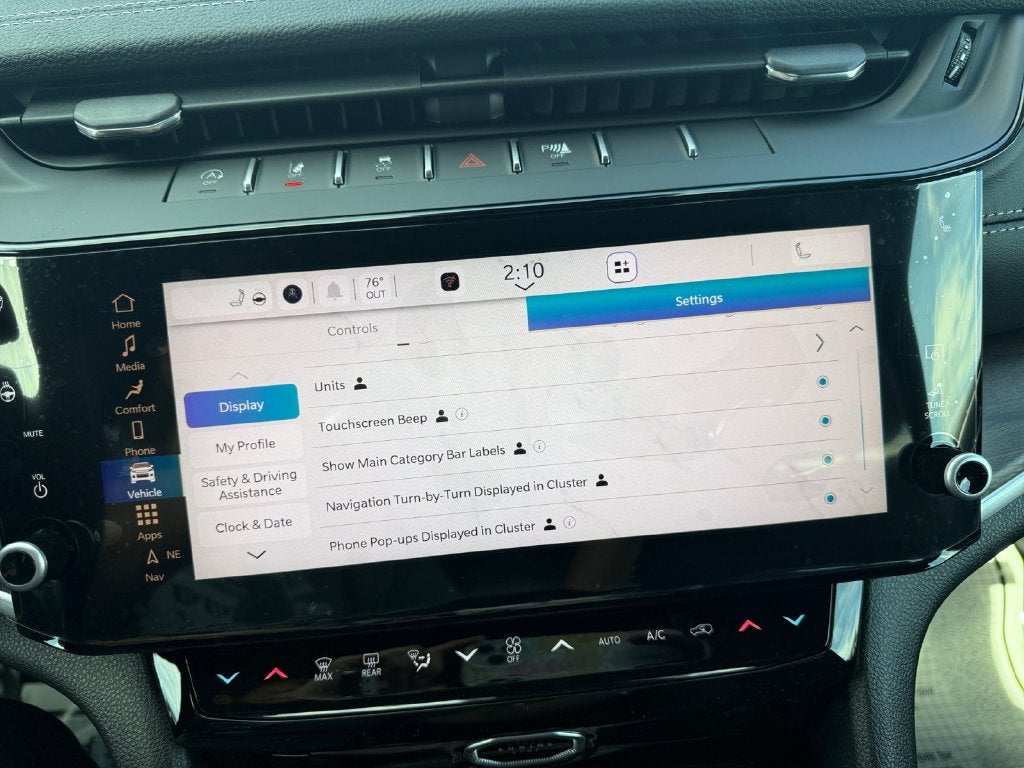 2027 Jeep Grand Cherokee Laredo Altitude