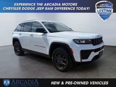 2027 Jeep Grand Cherokee Laredo Altitude
