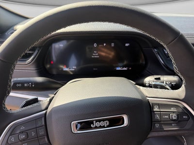 2026 Jeep Grand Cherokee Laredo Altitude