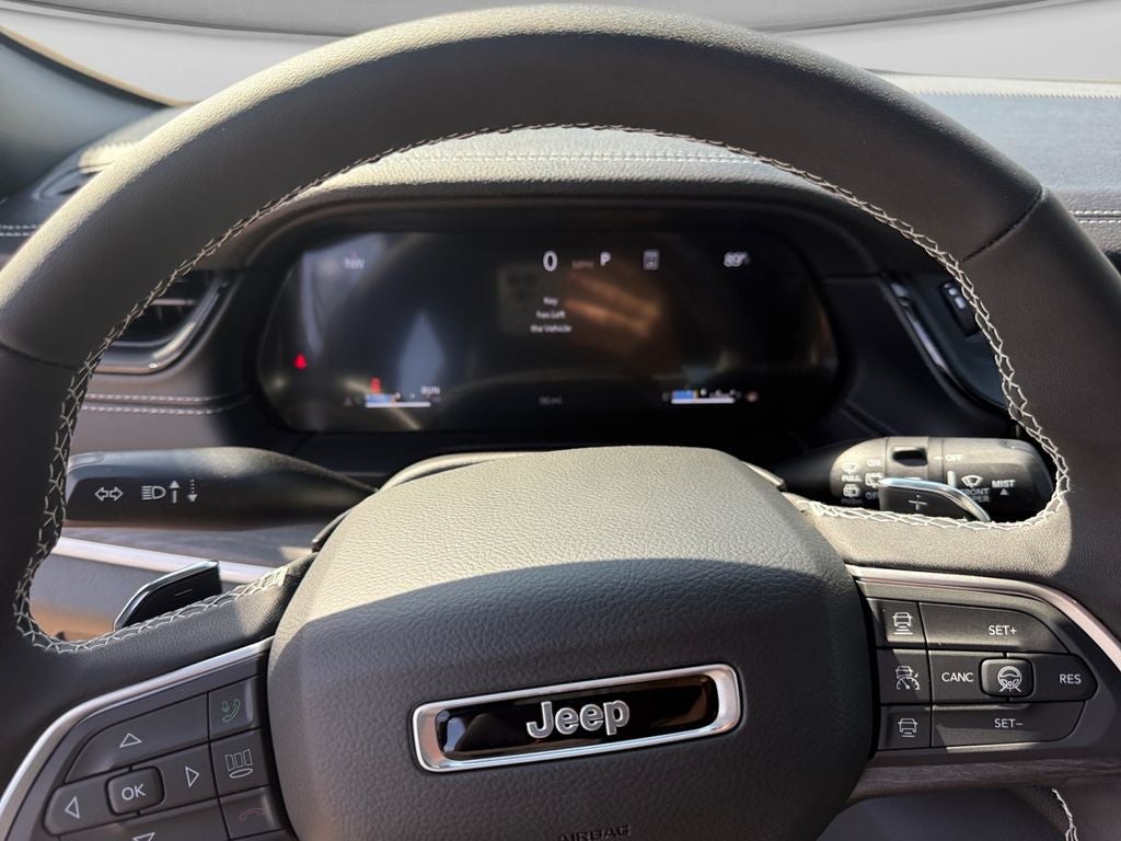2026 Jeep Grand Cherokee Laredo Altitude