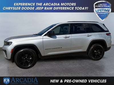 2026 Jeep Grand Cherokee Laredo Altitude