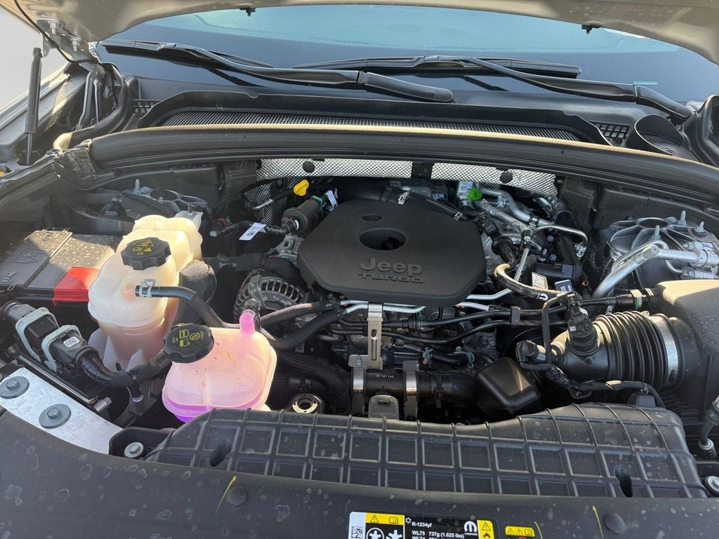 2026 Jeep Grand Cherokee Laredo Altitude