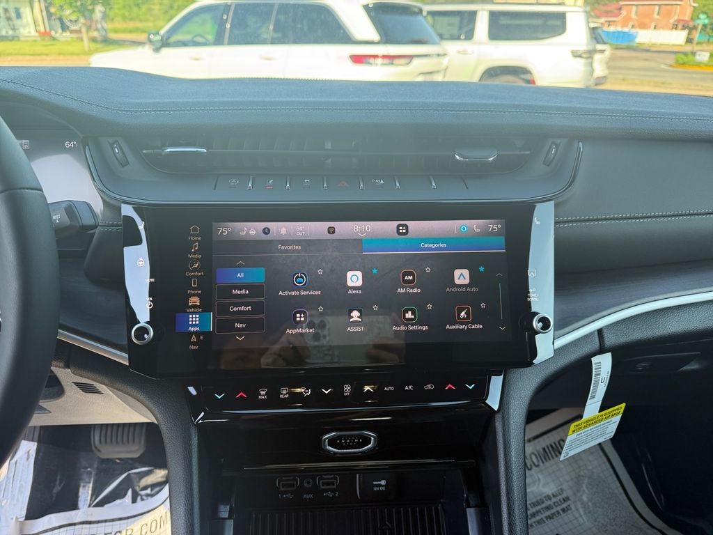 2026 Jeep Grand Cherokee Laredo Altitude