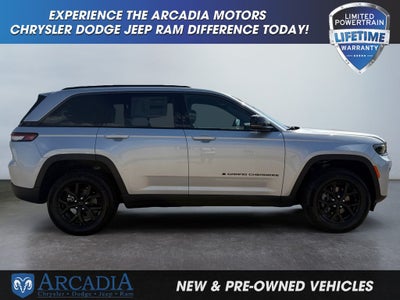 2026 Jeep Grand Cherokee Laredo Altitude