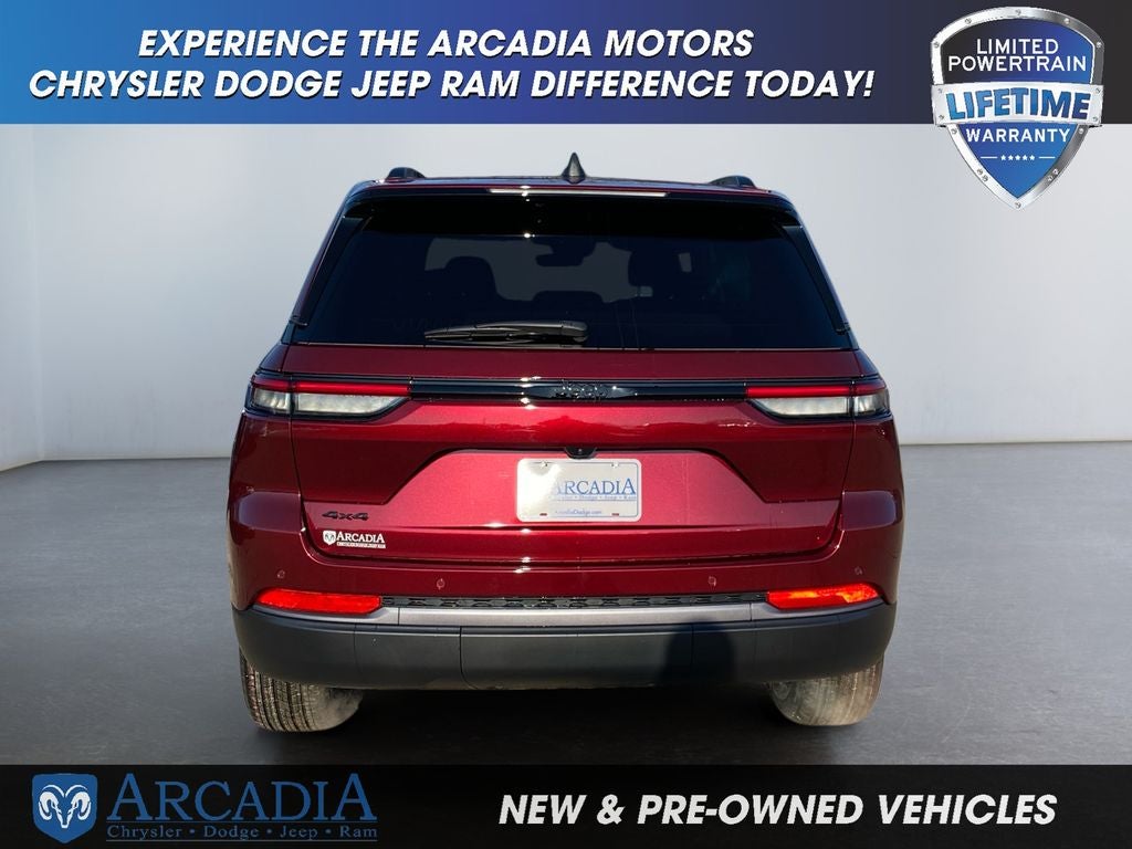 2026 Jeep Grand Cherokee Laredo Altitude