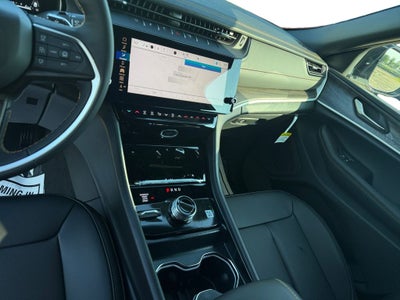 2026 Jeep Grand Cherokee L 85th Anniversary Edition