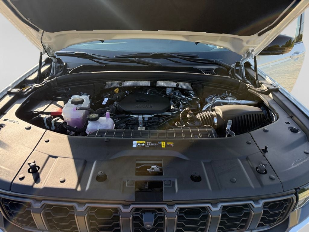 2026 Jeep Grand Cherokee L 85th Anniversary Edition