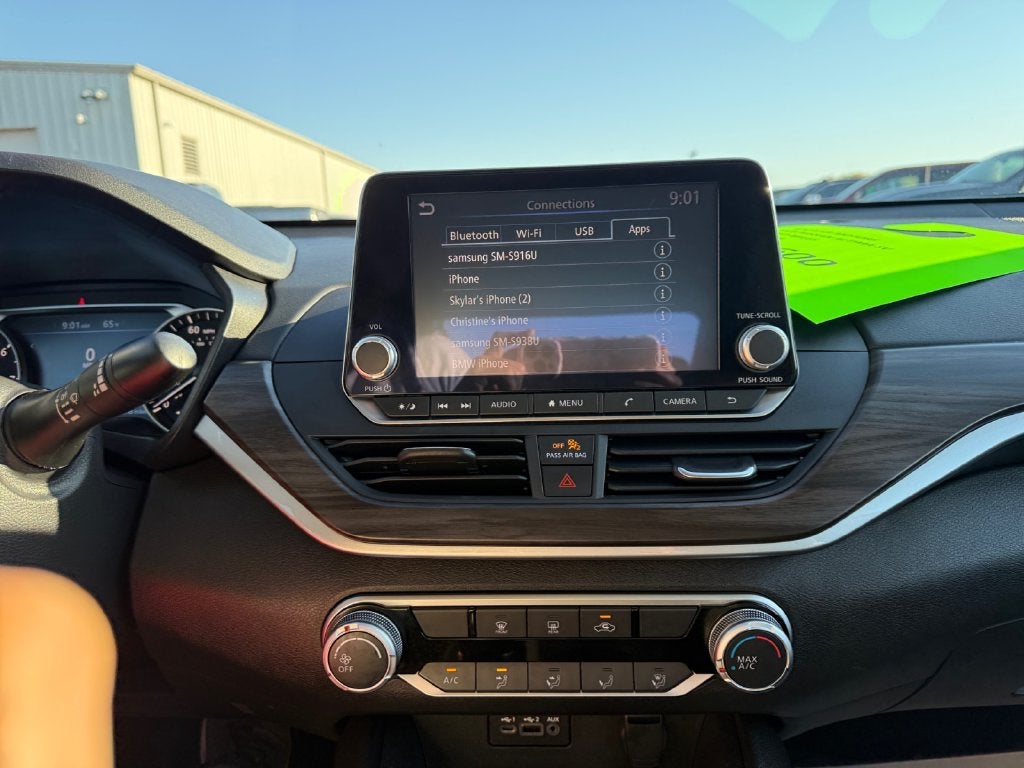 2025 Nissan Altima SV