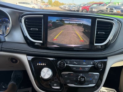 2021 Chrysler Pacifica Touring L