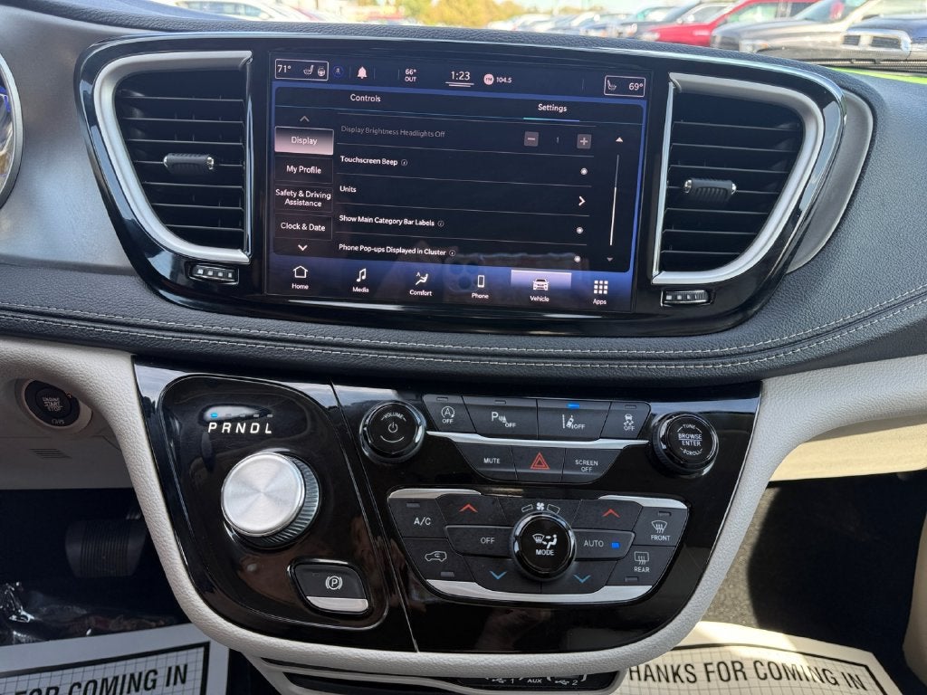 2021 Chrysler Pacifica Touring L