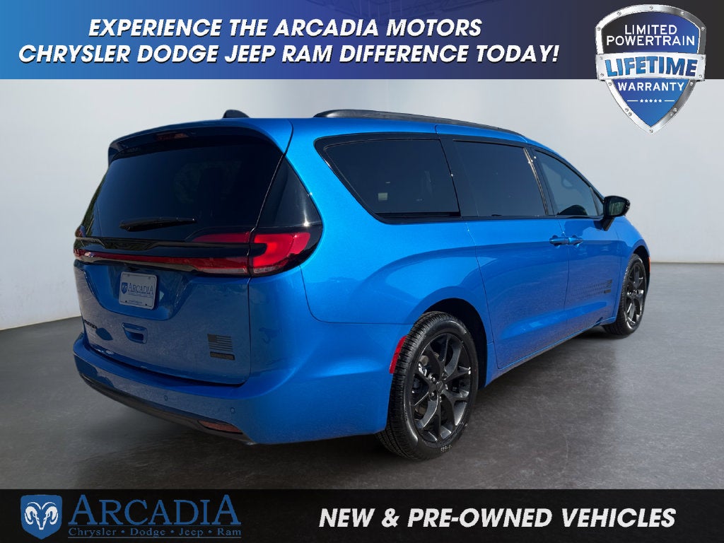2027 Chrysler Pacifica Select