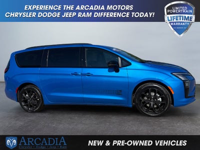 2027 Chrysler Pacifica Select