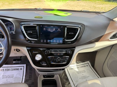 2019 Chrysler Pacifica Touring L