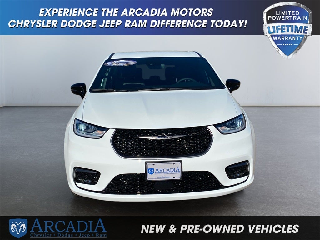 2026 Chrysler Pacifica Select