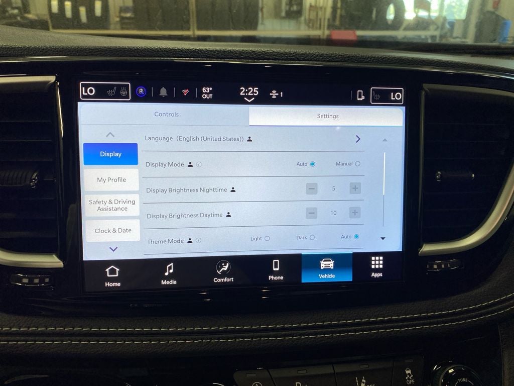 2026 Chrysler Pacifica Select