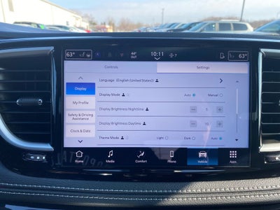 2026 Chrysler Pacifica Select