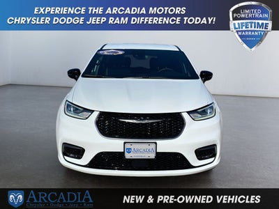 2026 Chrysler Pacifica Select