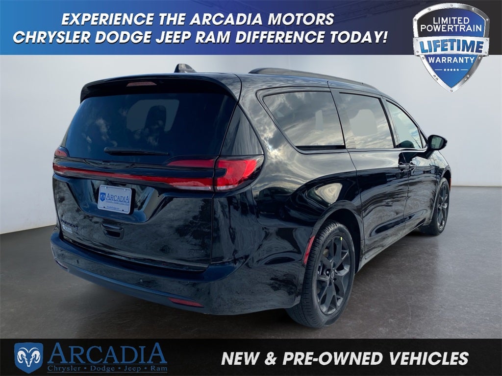 2026 Chrysler Pacifica Select