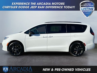 2026 Chrysler Pacifica Select