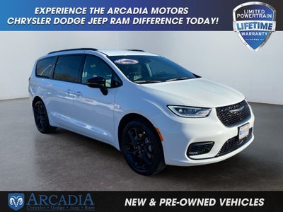 2026 Chrysler Pacifica Select