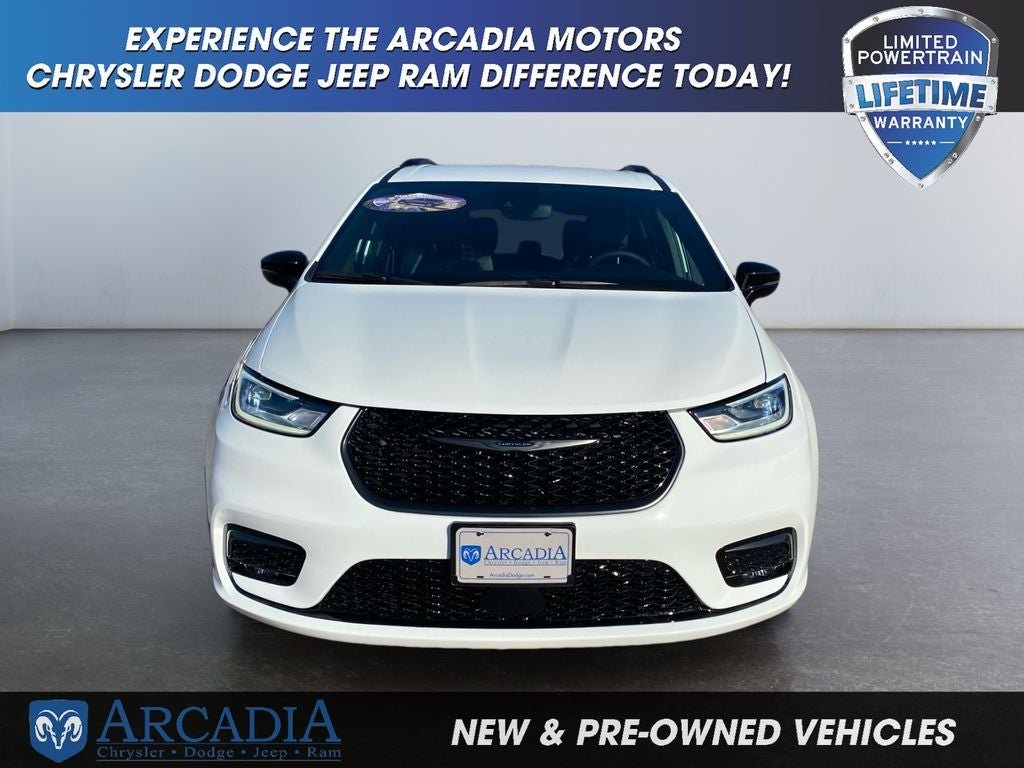 2026 Chrysler Pacifica Select