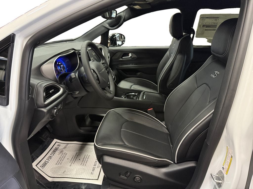 2027 Chrysler Pacifica Limited